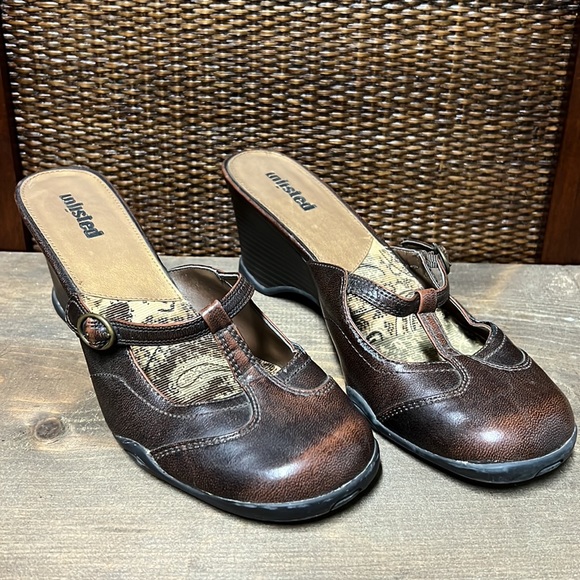 90’s Unlisted Showcase Brown Wedges - Picture 8 of 16